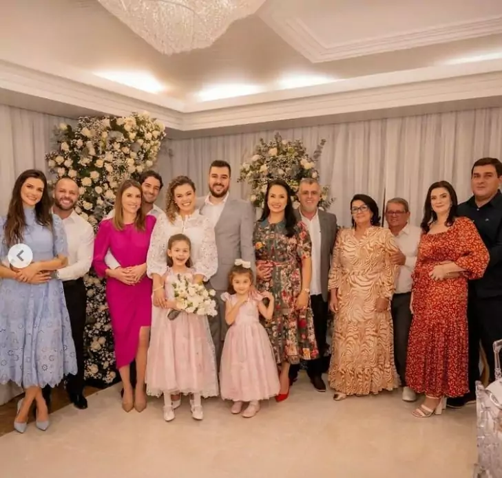 Rebecca Abrafaile e Alexandre Pato al matrimonio della sorella del giocatore